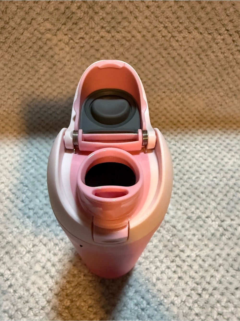 Brand New Owala + Starbucks FreeSip Bottle in Pink and Light Pink - Picture 6 of 9
